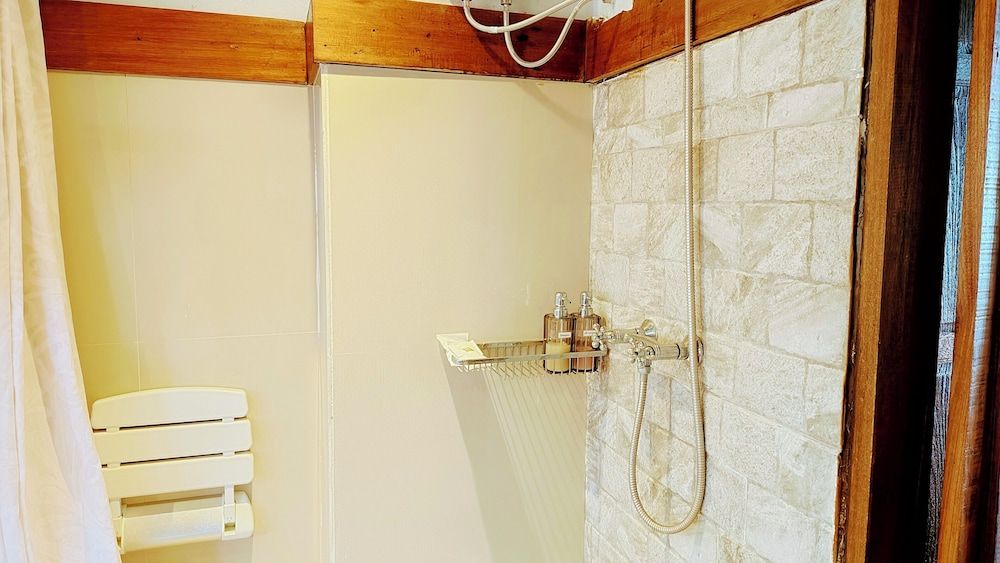 Village Farm & Winery Deluxe Room, Garden View 6