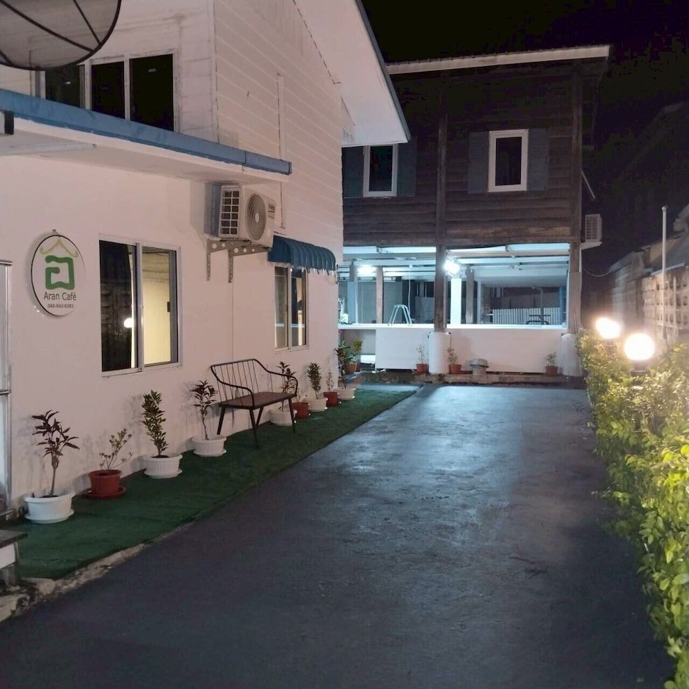 Aran hostel Spa&Cafe Riverside