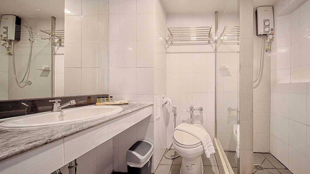 B2 Sisaket Boutique & Budget Hotel Deluxe Triple Room 5