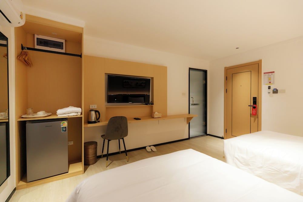 Banana Guesthouse South Pattaya Superior Room, 2 Twin Beds 5