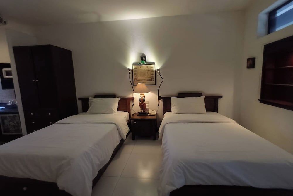 Deluxe Twin Bed (no Balcony)