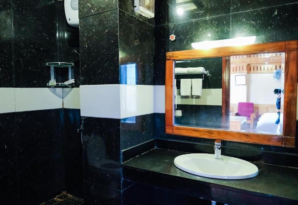 KHACH SAN TRIEU KY VOONG Superior Quadruple Room 6