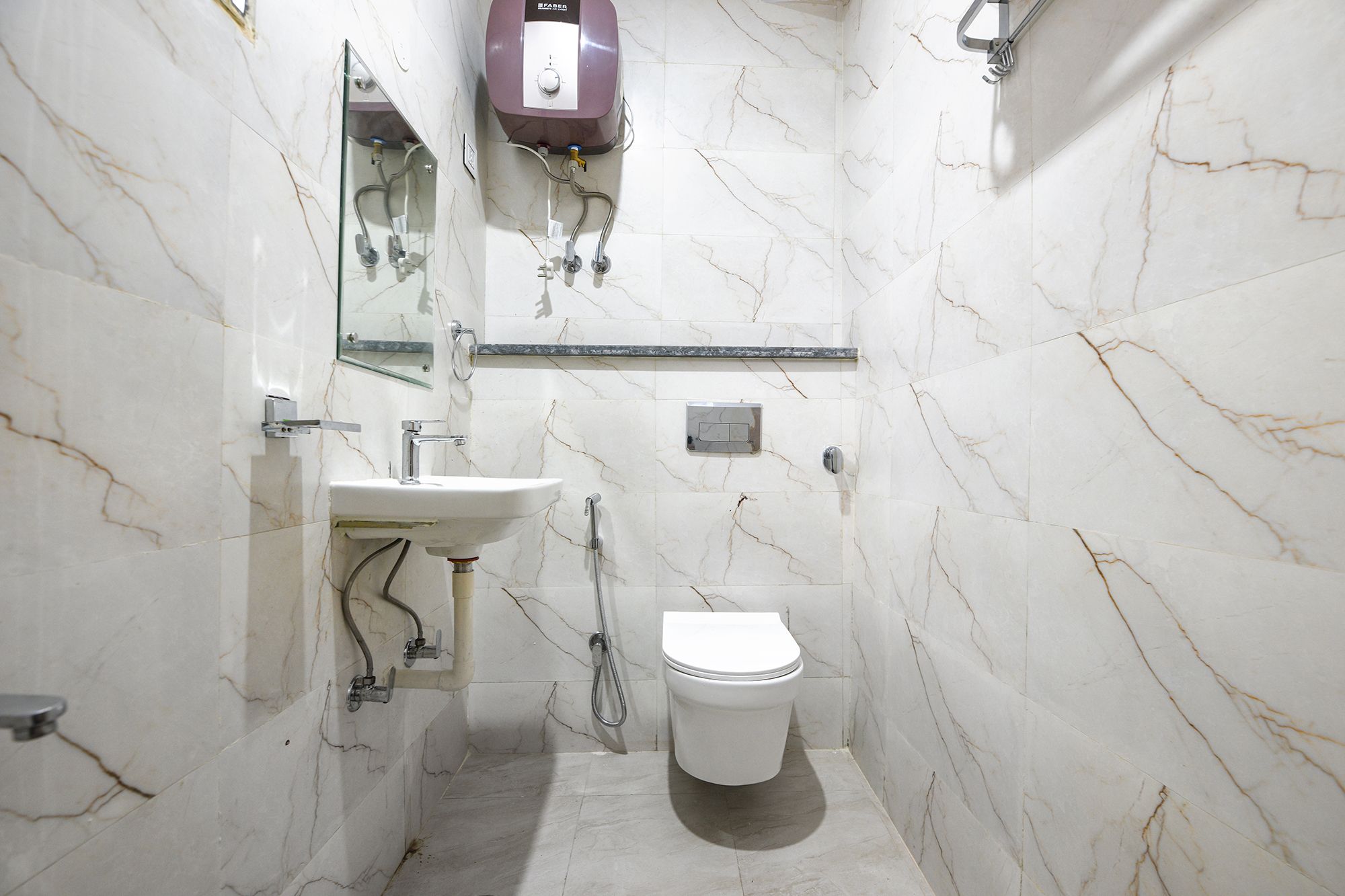 FabHotel Dwarka Heritage Premium Room 4