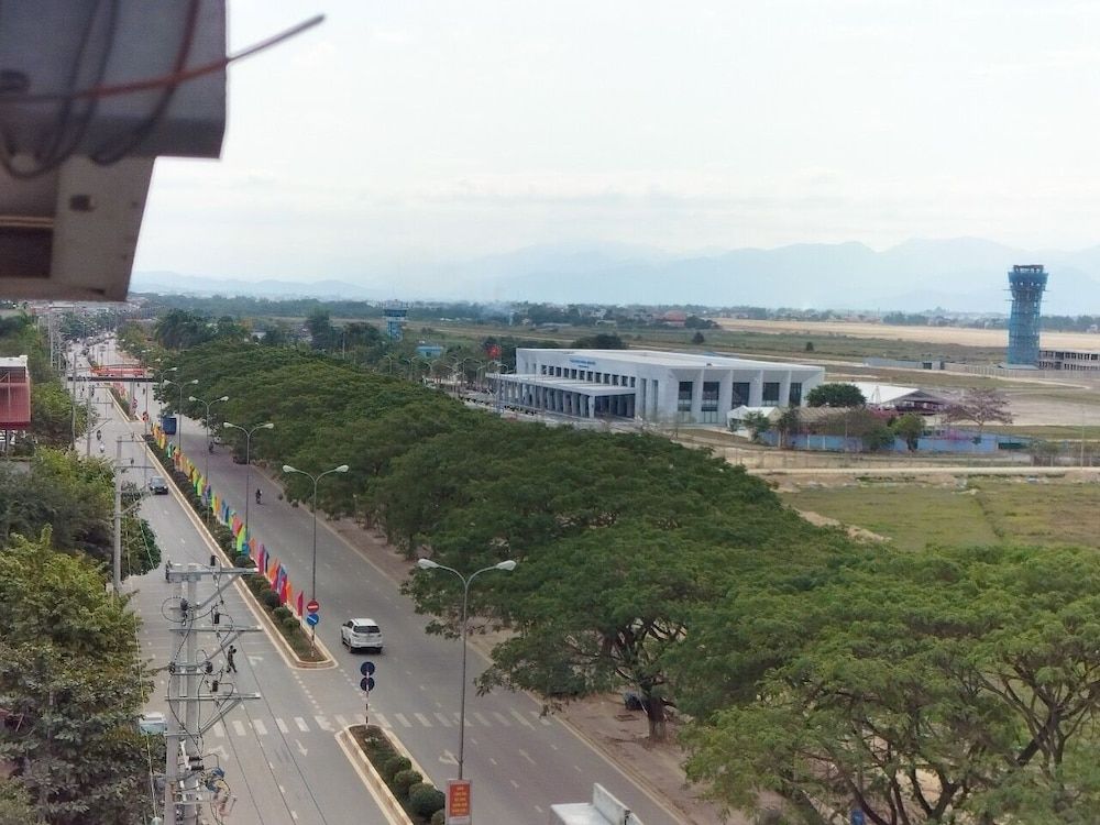 Ha Linh Hotel Dien Bien - by Bay Luxury Standard Quadruple Room 2