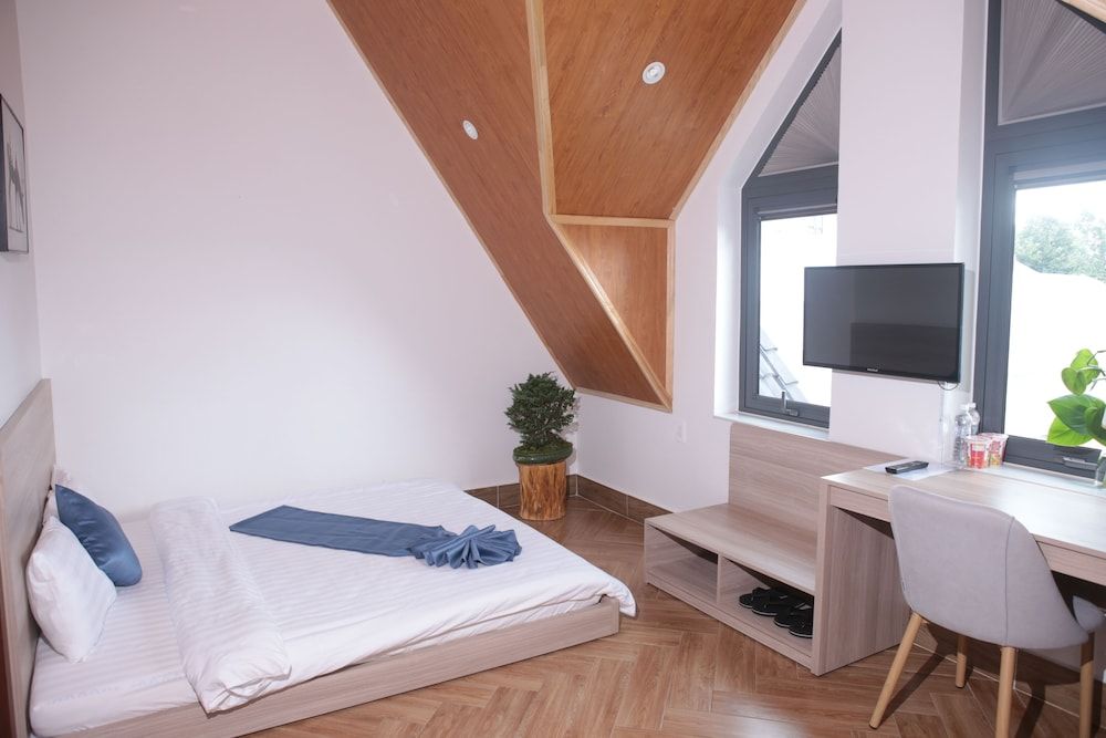 Classic Double Room, Hill View