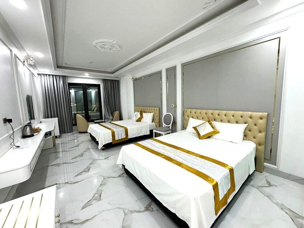 Luxury Double Room, Balcony, City View