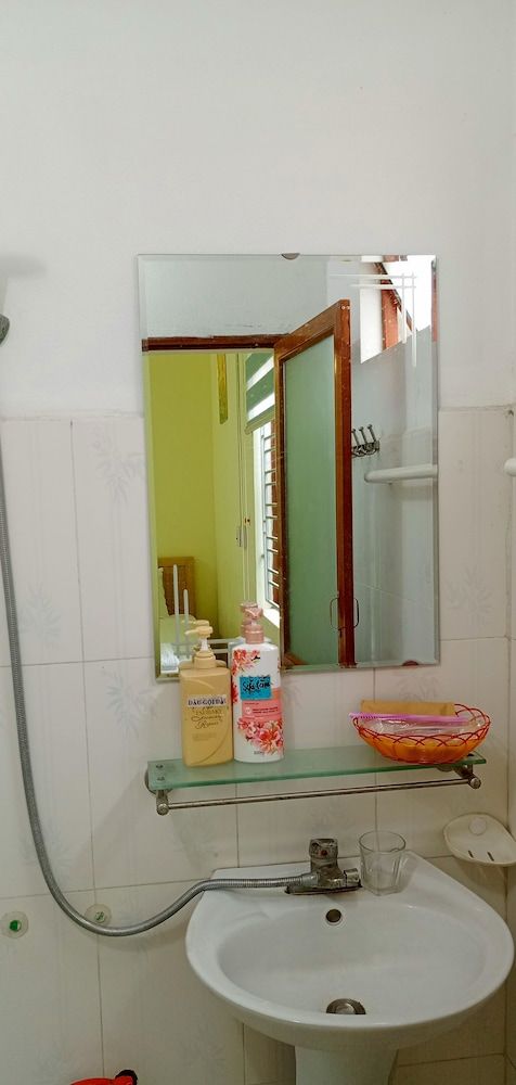 Heart Hotel MC Standard Triple Room 6