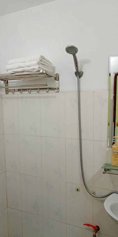 Heart Hotel MC Standard Triple Room 7