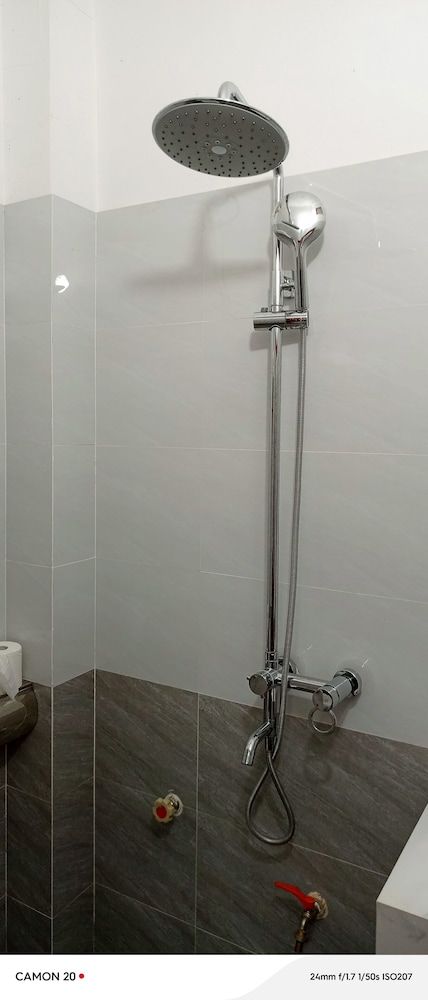 Heart Hotel MC Deluxe Triple Room 6