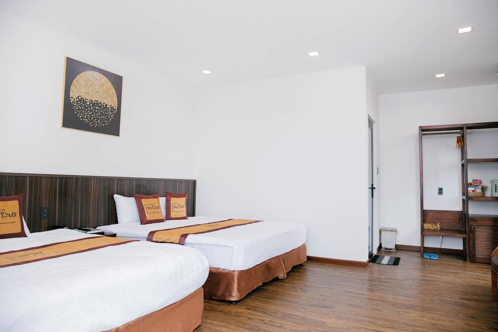 Family Quadruple Room, City View