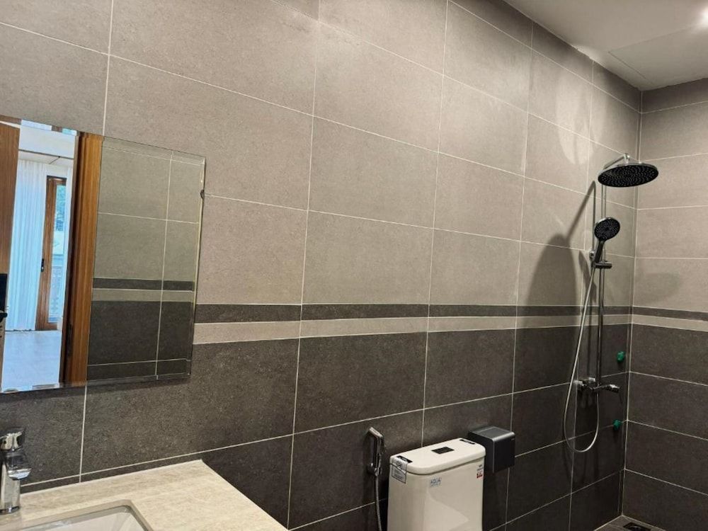 TherHouse Hotel Deluxe Quadruple Room 6