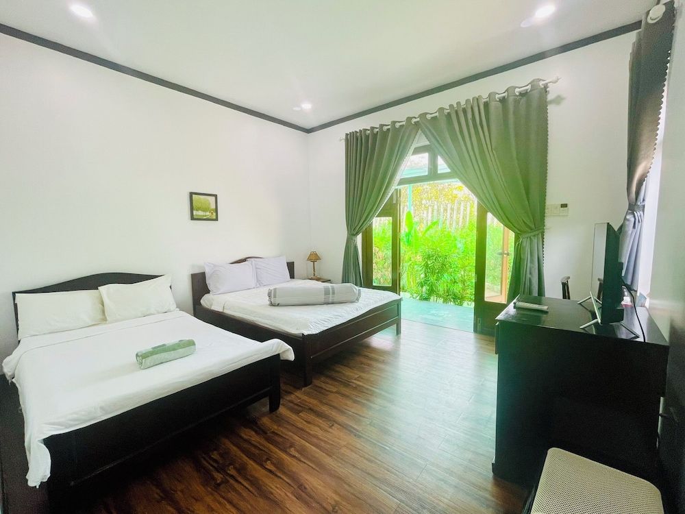 Standard Double Room, Garden View