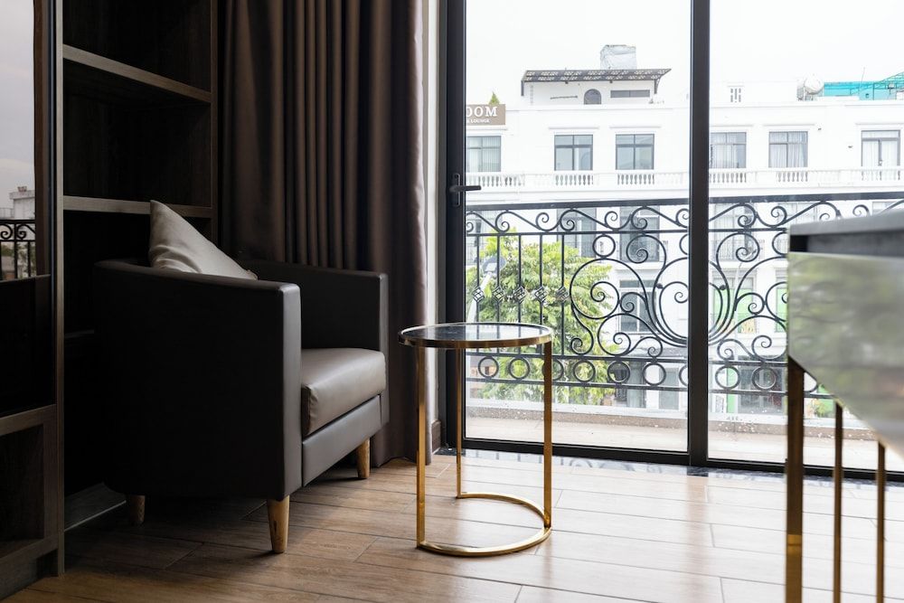 Luxhome Mekong Hotel Design Studio 3