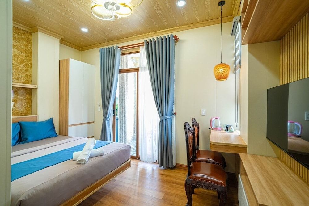 Cozrum - Cozy Home Phú Yên Deluxe Apartment, Courtyard View, Overwater 2