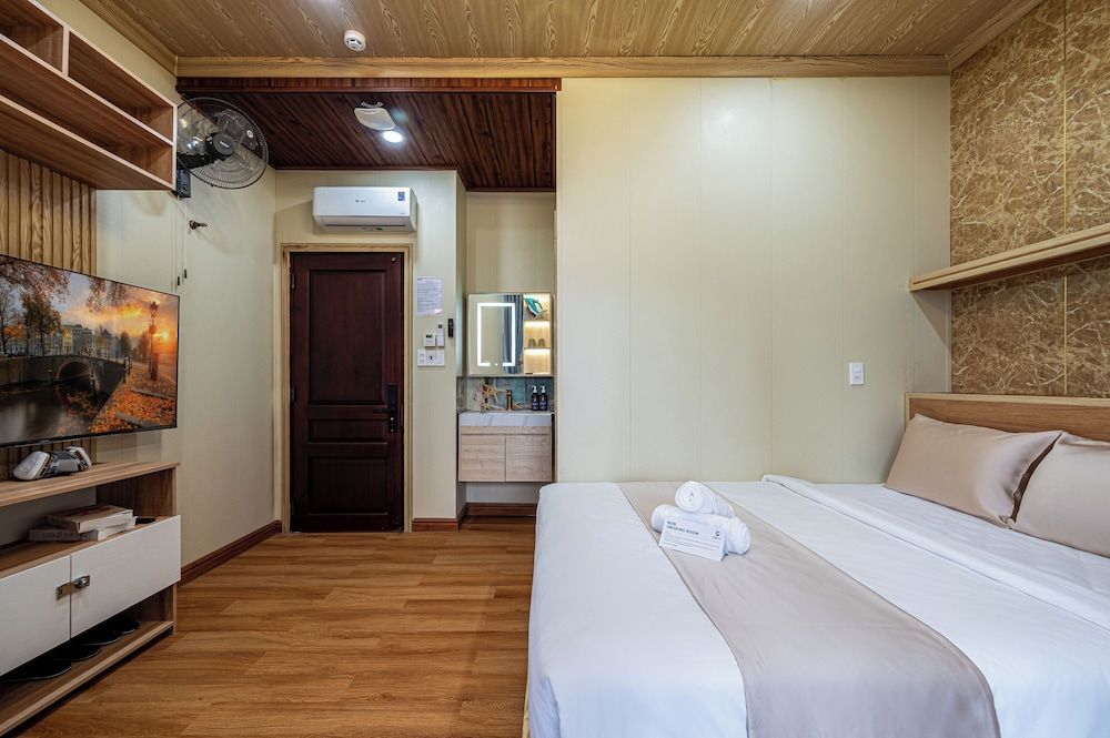 Cozrum - Cozy Home Phú Yên Deluxe Apartment, Courtyard View, Overwater 9