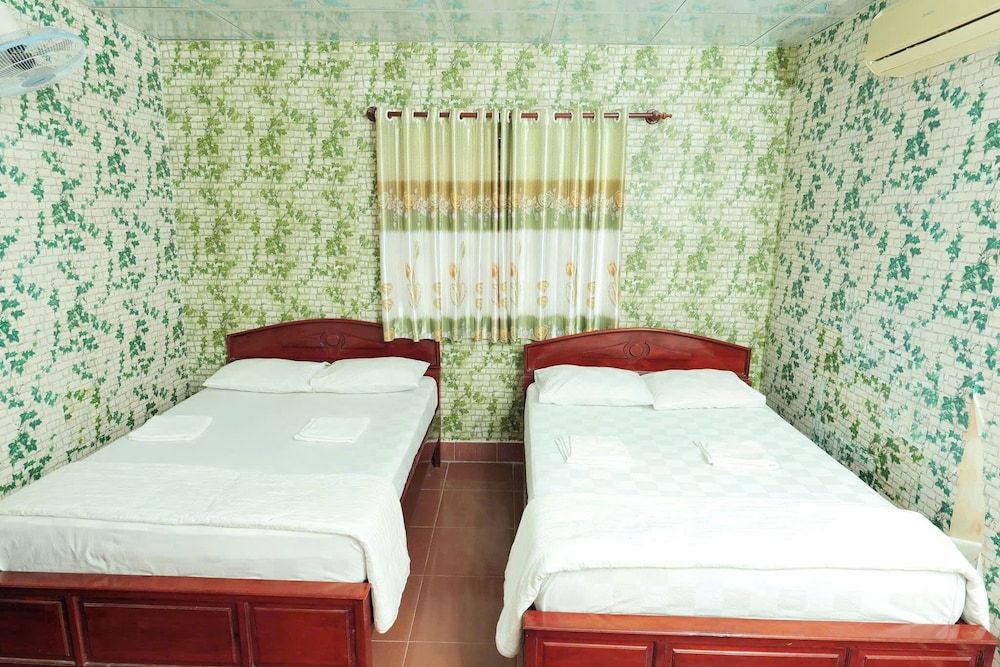 Thanh Nhan 1 Hotel Ca Mau - by BAYLUXURY Standard Quadruple Room, City View 2