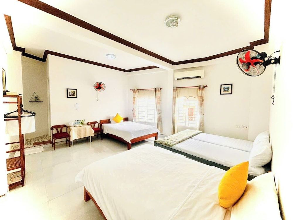 Family Triple Room, Courtyard View