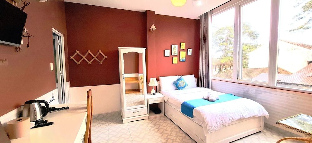 Superior Double Room, City View