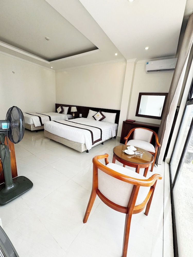 Ngan Ha Hotel Panorama View Superior Triple Room, Multiple Beds, Private Bathroom, Garden View 5