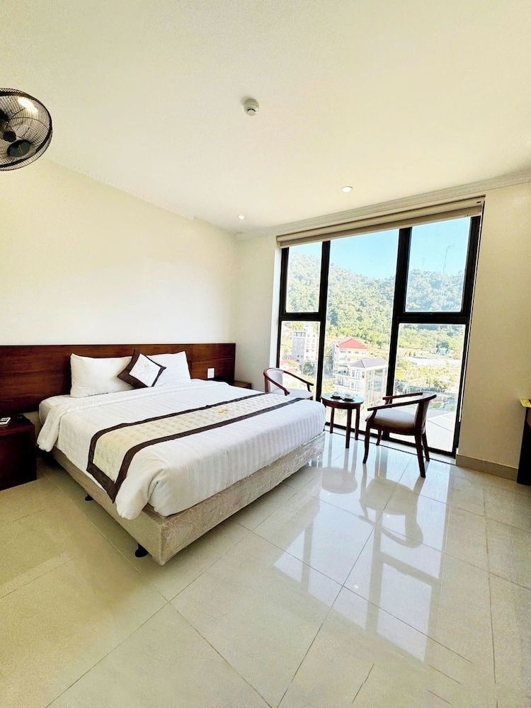 Ngan Ha Hotel Panorama View