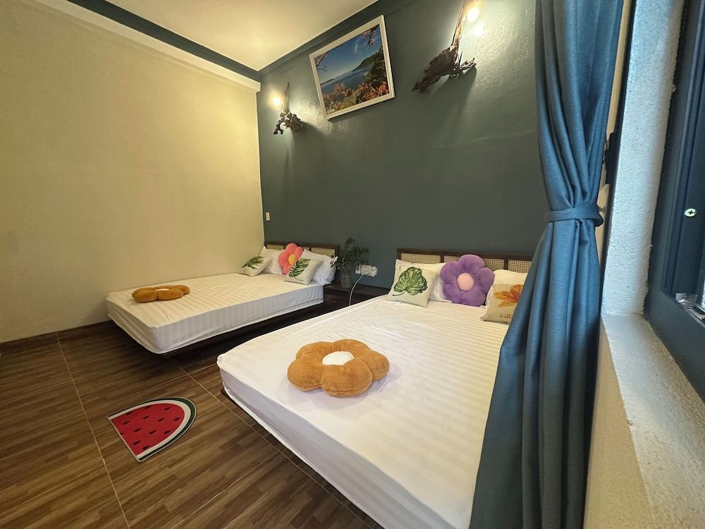 Homestay Ngô Khánh 1 Family Double Room, Garden View 2