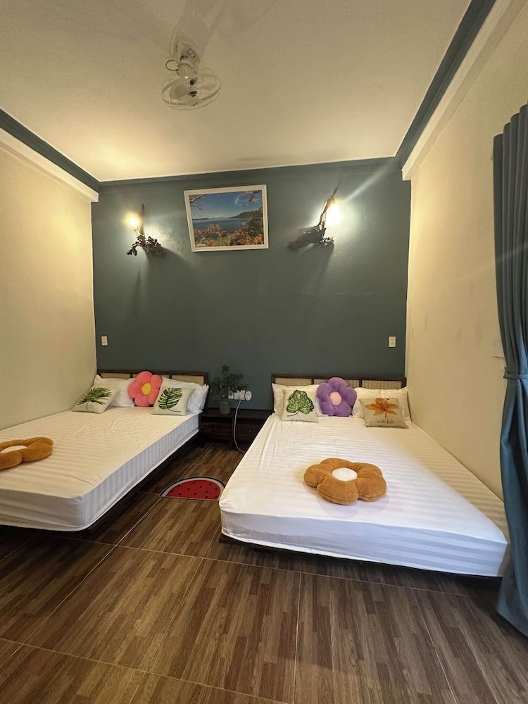 Homestay Ngô Khánh 1 Family Double Room, Garden View 3