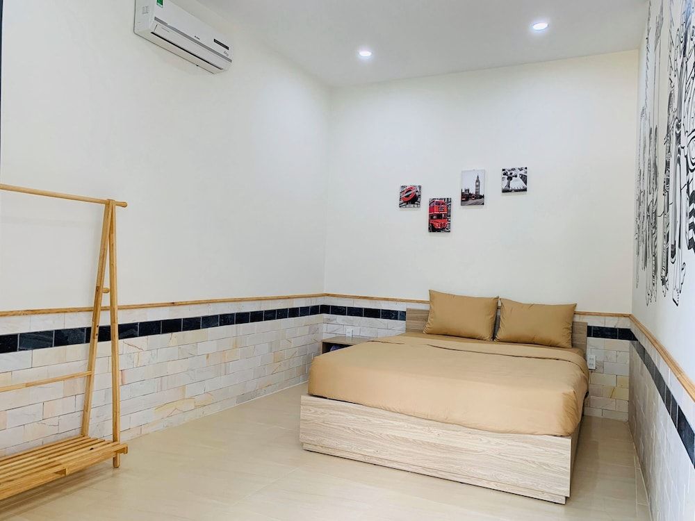 Deluxe Double Room, 1 Queen Bed, Non Smoking, Private Bathroom