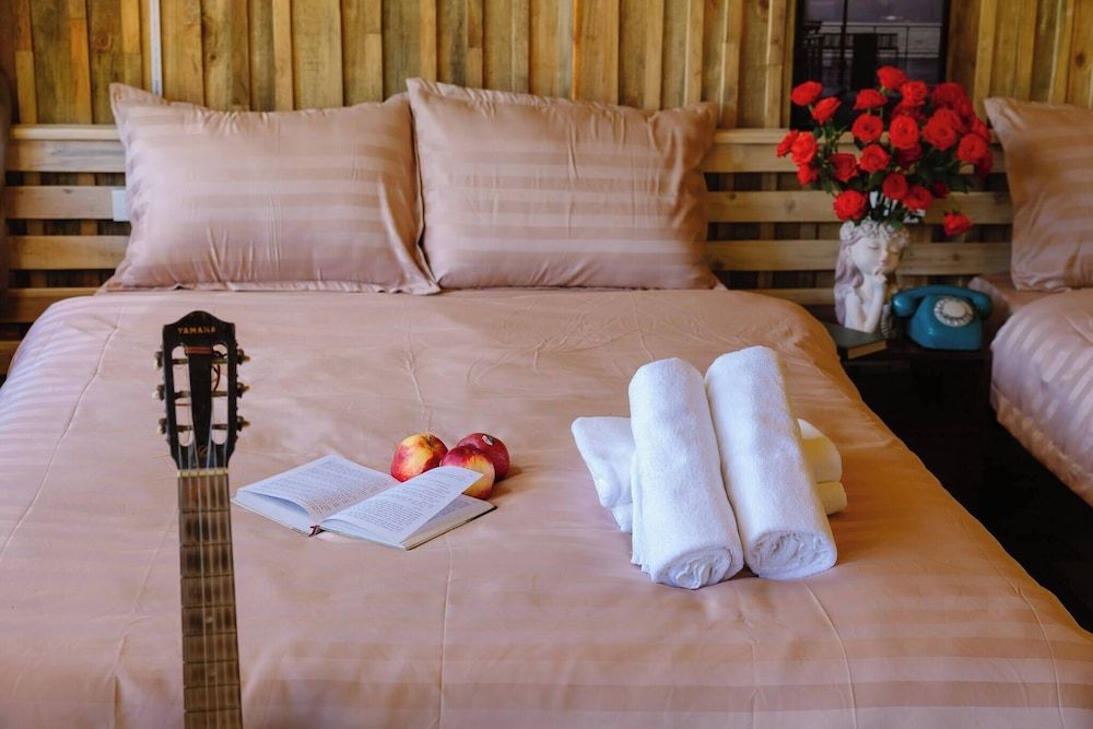 Scent Chalet D - Village Bungalow, 1 Bedroom, Accessible, Smoking 4