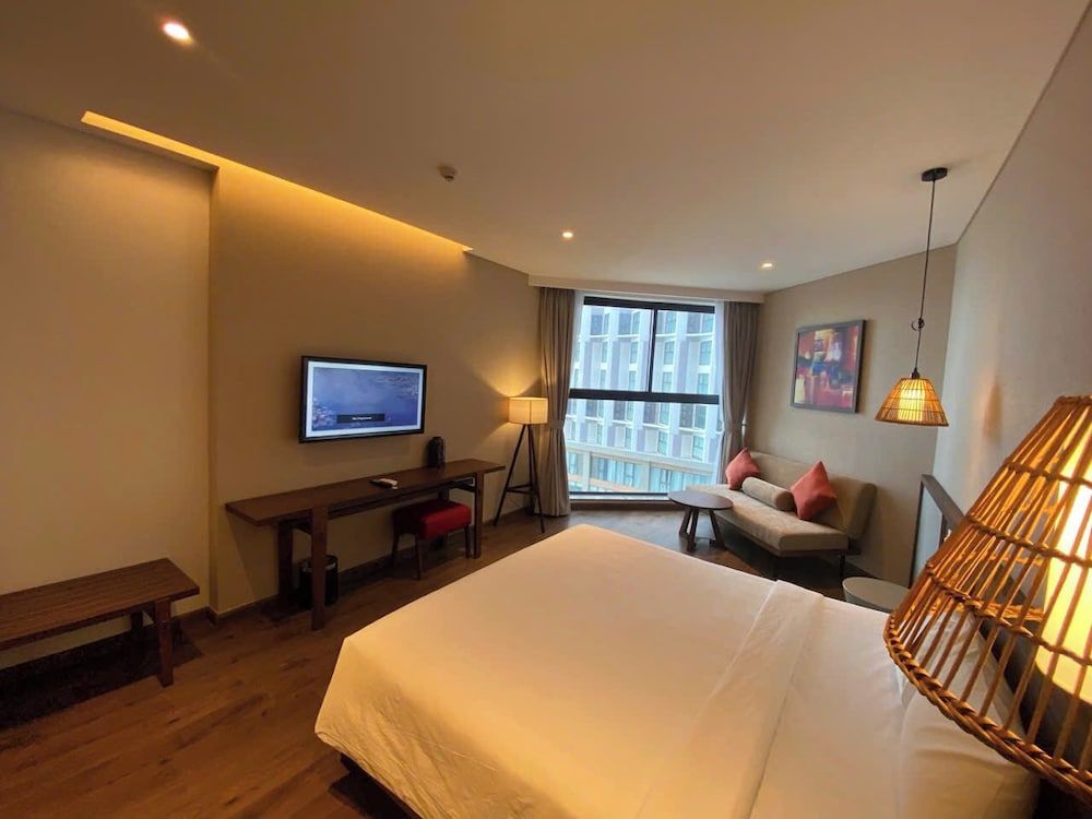 Deluxe Single Room, Partial Sea View