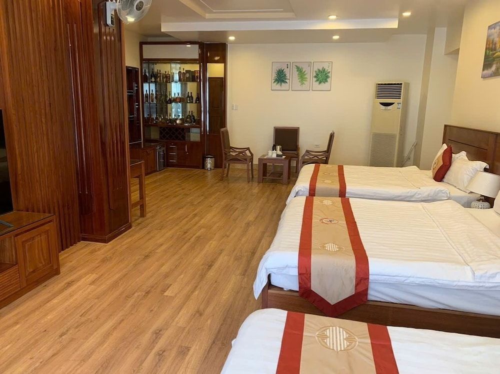 Duc Trung Hotel CB by Bayluxury