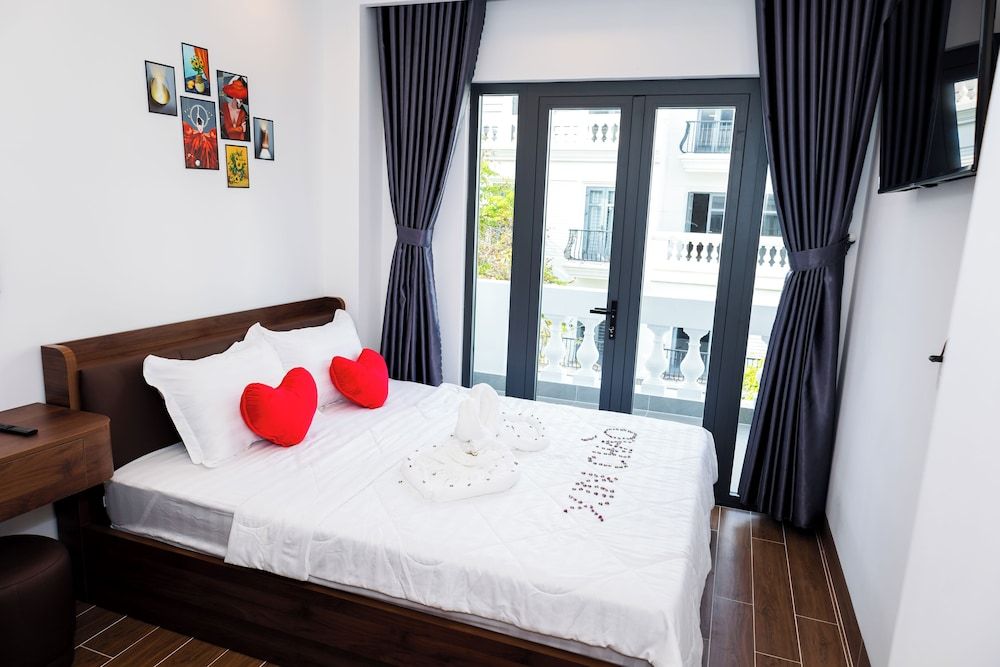 Deluxe Double Room Single Use, 1 Queen Bed, City View