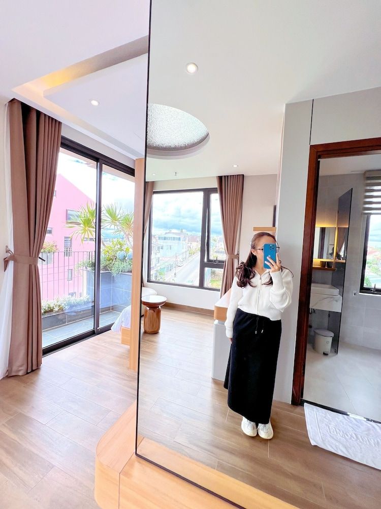 Cozy Garden Boutique hotel Luxury Double Room, Balcony, City View 4