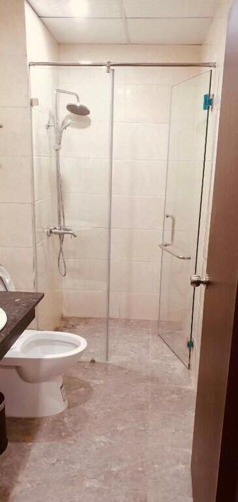 Aqua Resort Hai Tien - by BAYLUXURY Deluxe Room 5