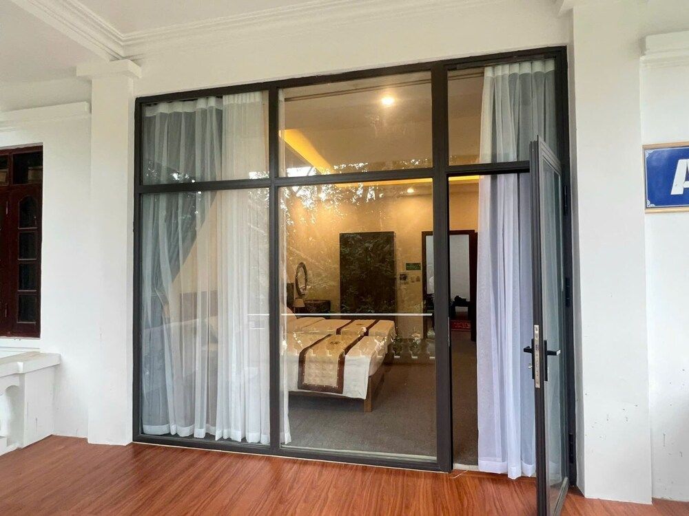 Him Lam Eco Resort Luxury Double or Twin Room, Balcony, Lake View 5