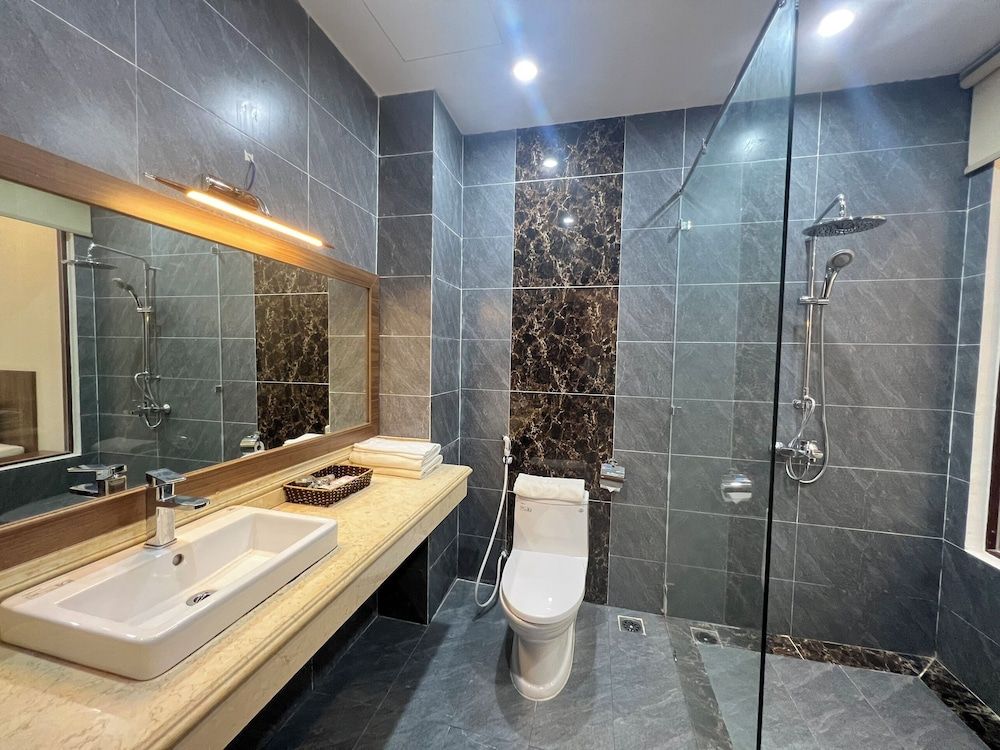 Him Lam Eco Resort Luxury Double or Twin Room, Balcony, Lake View 3