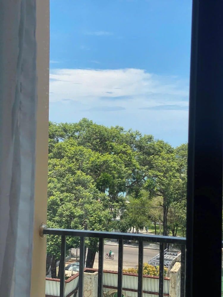 Family Room, Beach View