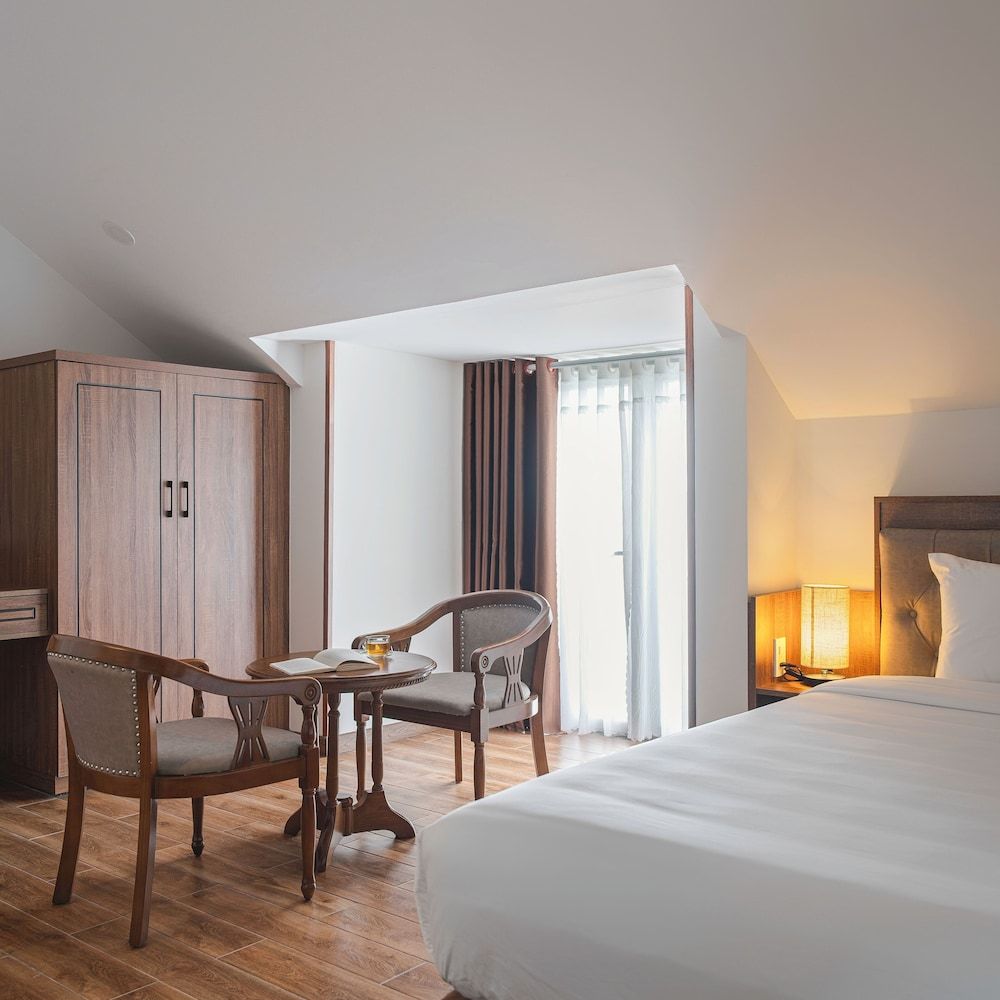 Comfort Double Room, Balcony, Hill View