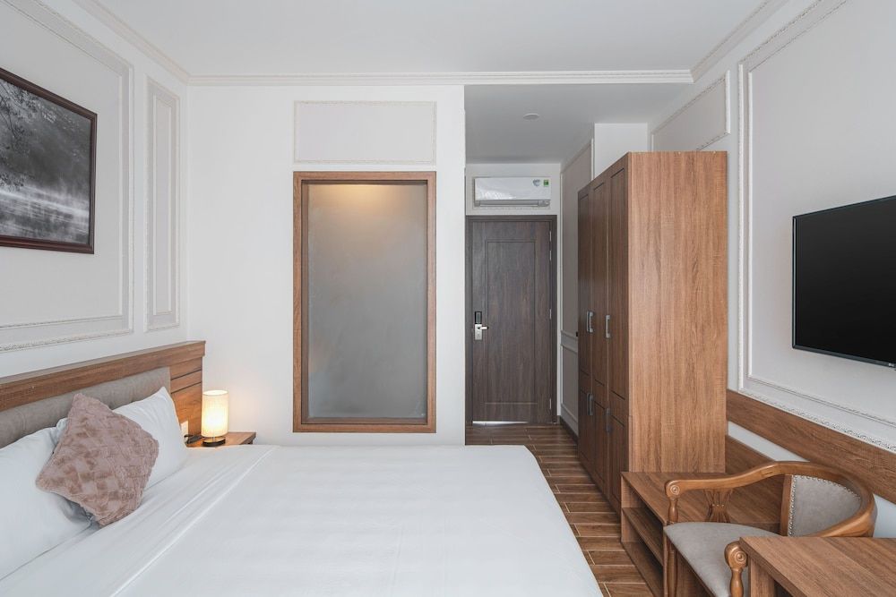 Deluxe Double Room, City View