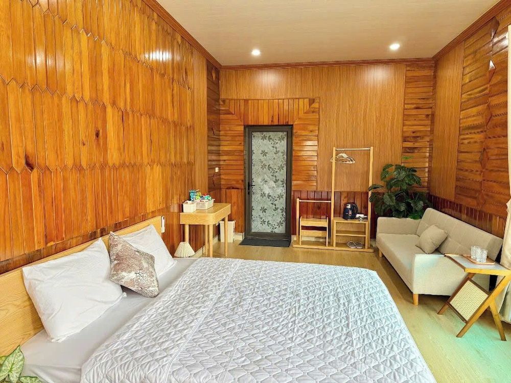 Sunset Garden Dorm Standard Triple Room, Courtyard View 3