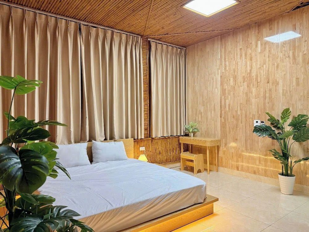 Sunset Garden Dorm Standard Single Room, Pool View 4