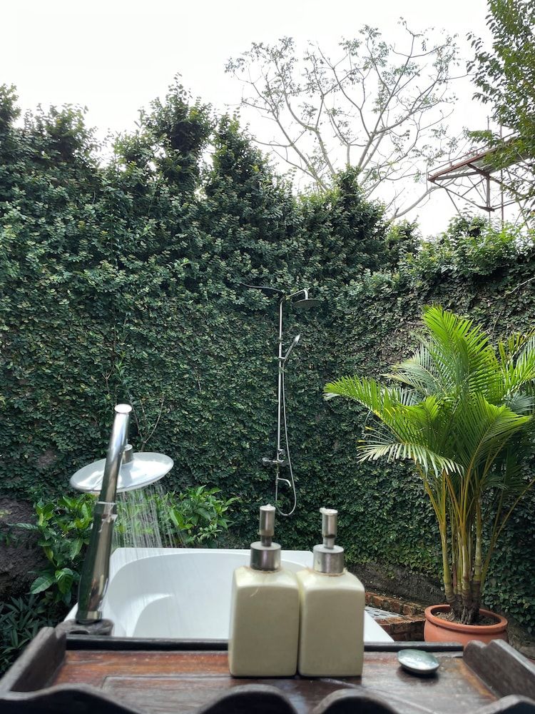 Vamxang Rustic Home Deluxe Quadruple Room, Garden View 9