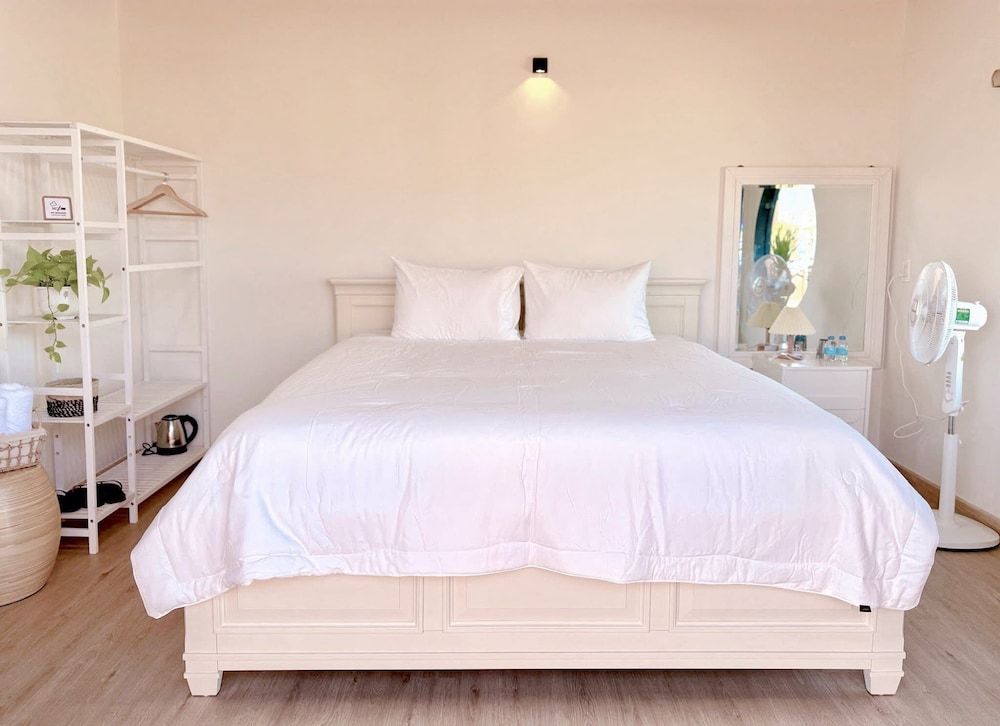 Melaka Ho Tram - Beachside Bungalows Deluxe Double Room, Sea View 2