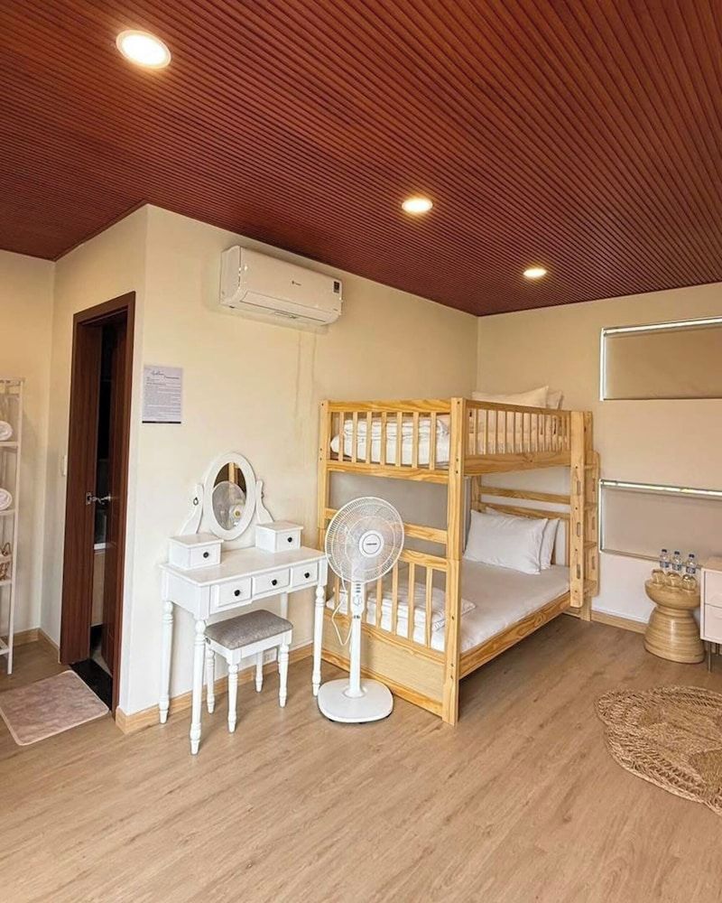 Melaka Ho Tram - Beachside Bungalows Basic Shared Dormitory, Sea View 2