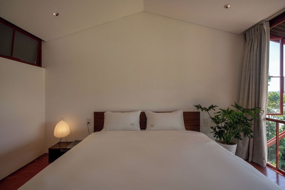 Panoramic Room