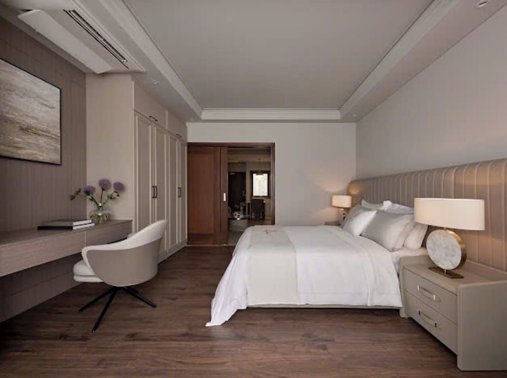 Sunflower Apartment - Suite by THC Group