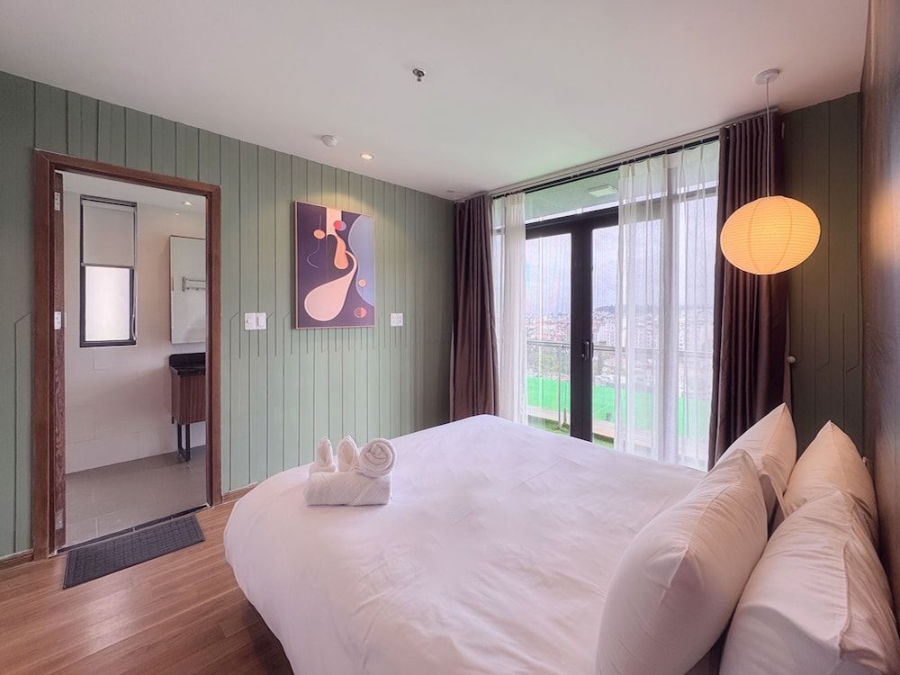 9Trip Stay in Dalat Center Residence Signature Apartment, 3 Bedrooms, City View 6