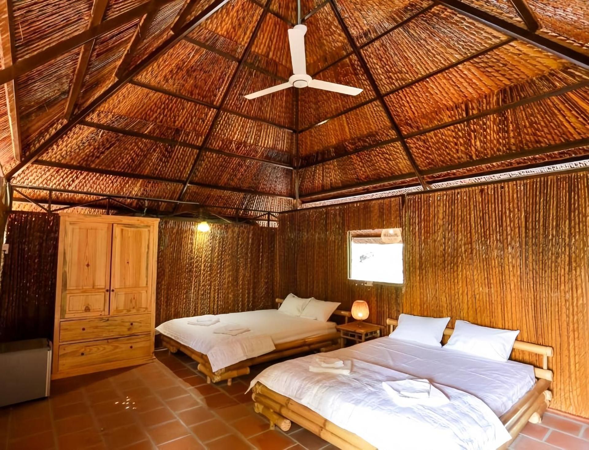 Deluxe Family Bungalow with River View (Riverfront)