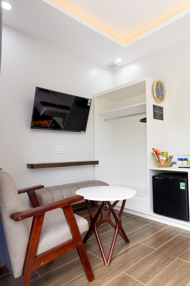 SUNRISE Hotel Bac Lieu Deluxe Triple Room 7