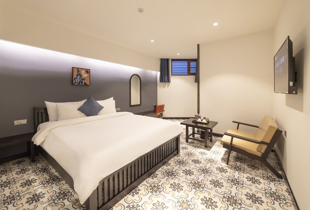 Standard Double Room, No Windows