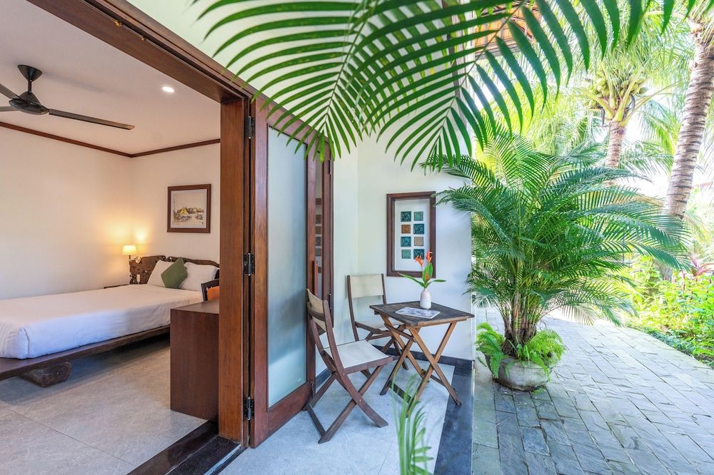 Mayci Eco Boutique Hotel Hoi An Deluxe Room, 1 Queen Bed, Balcony, Lake View 4
